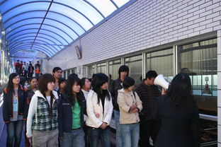 成教学院重视实践教学 走出校门走进企业
